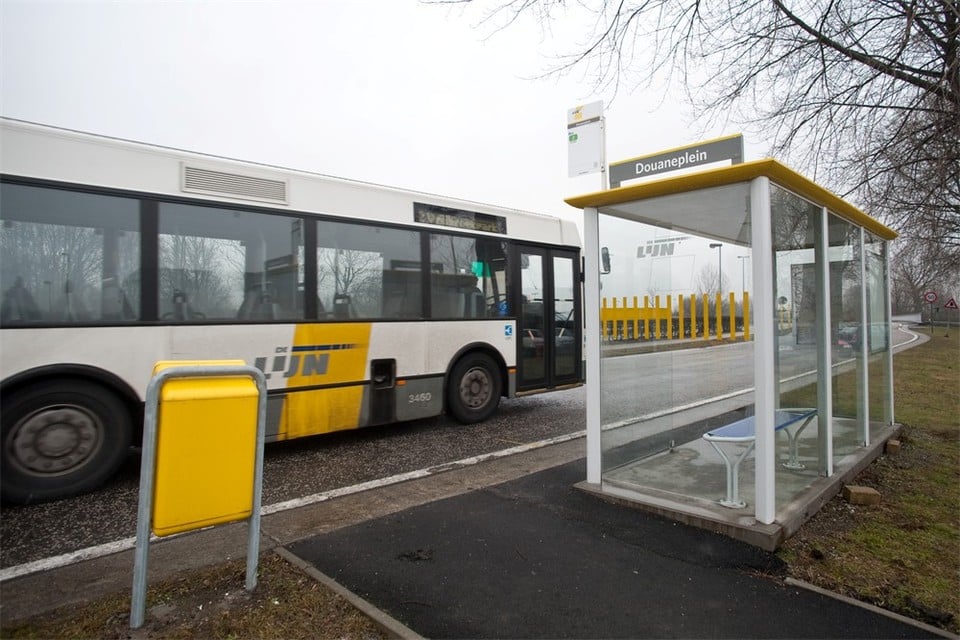 Opeenvolgend Beheer Toevoeging De Lijn zet in Mechelen gratis feestbussen in (Mechelen) | Gazet van  Antwerpen Mobile