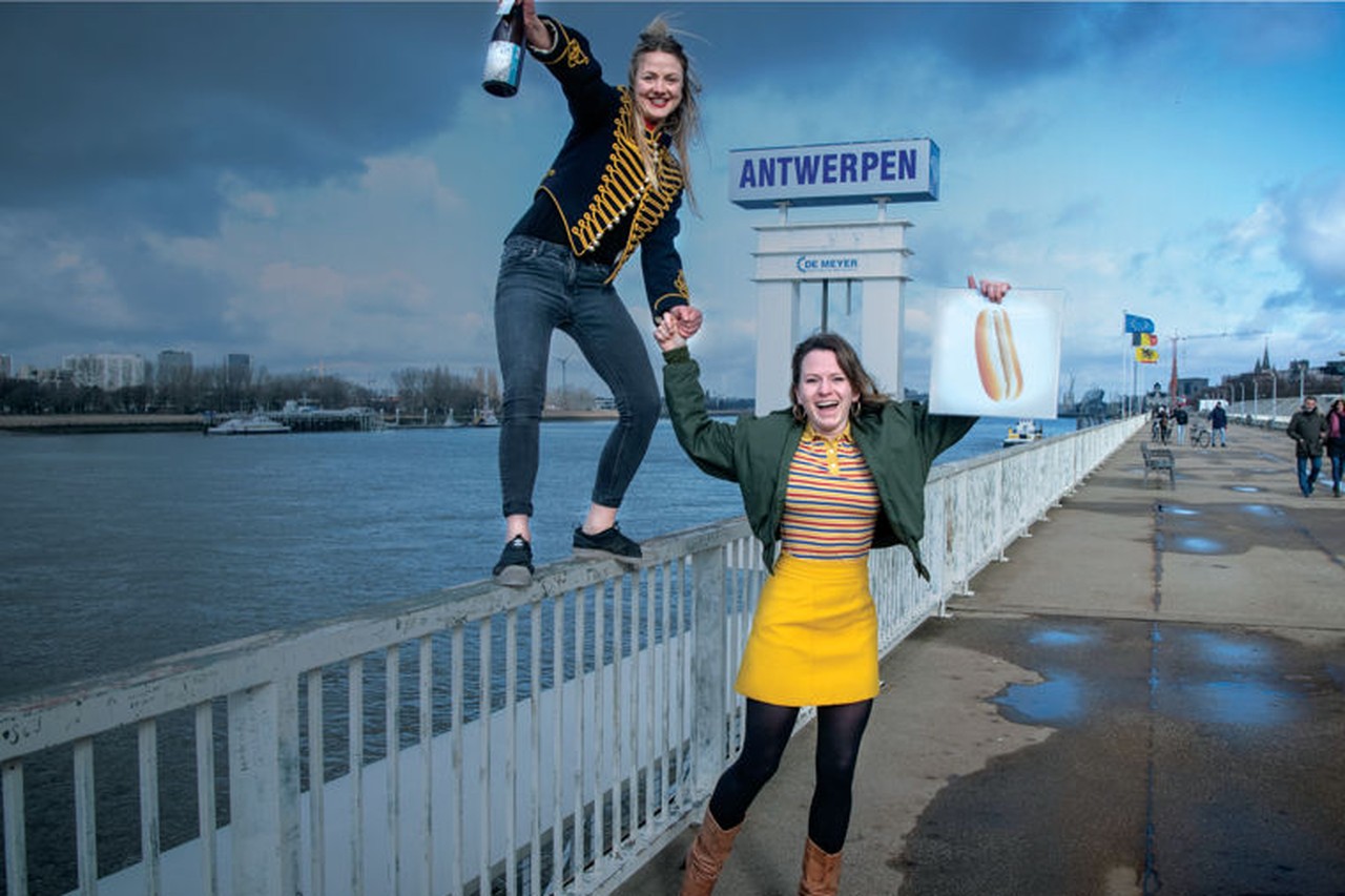 Lizzie Brengt Met Cafe Tram 3 De Roaring Twenties Naar T St Antwerpen Gazet Van Antwerpen Mobile