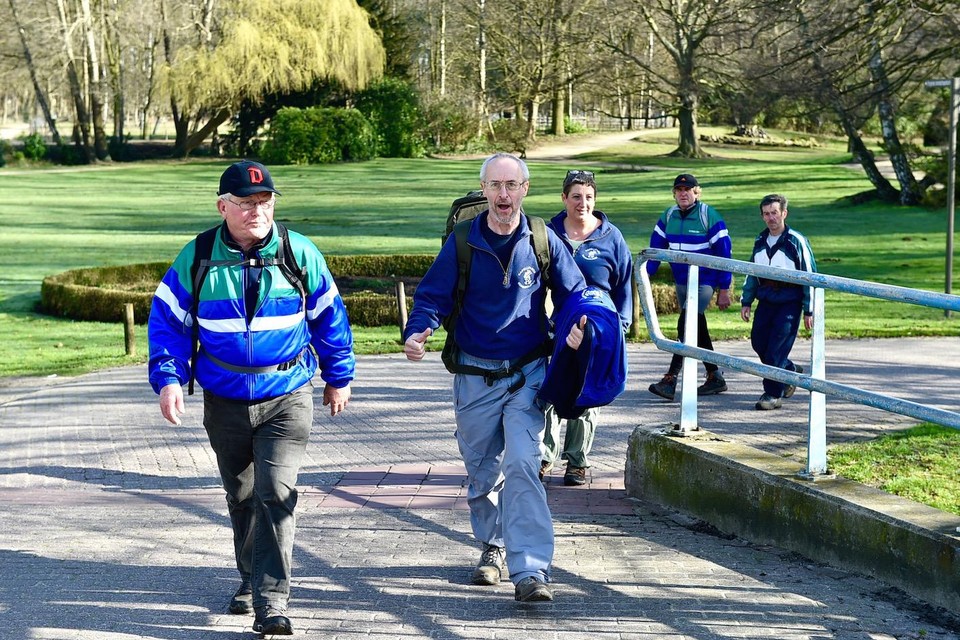 “Er is een flauwe plezante aan het werk die al een drietal keer de parcourspijlen heeft verwijderd”, zegt voorzitter Jan De Coninck van wandelclub WSV De Kadodders.