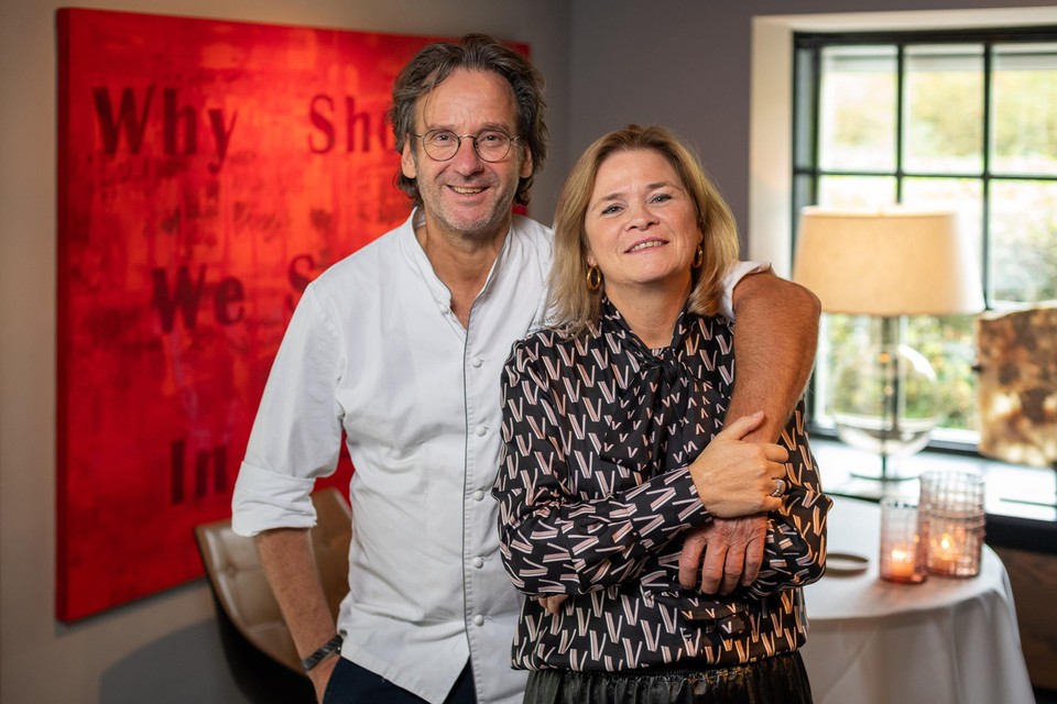 Dick en Anne-Laura Middelweerd in hun Treeswijkhoeve