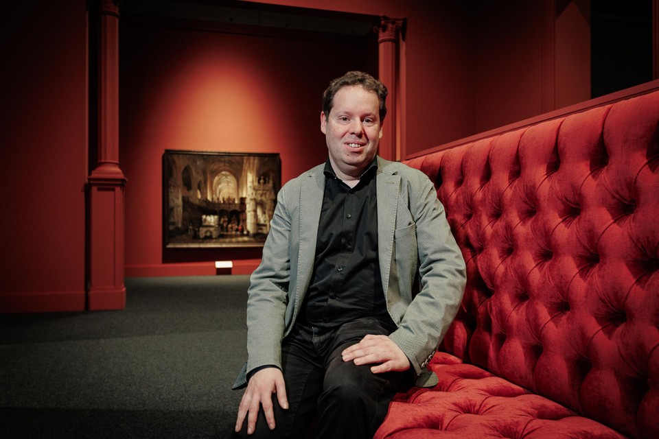 “Voor de scenografie is heel wat materiaal van de vorige tentoonstelling hergebruikt”, zegt curator Bart Stroobants.