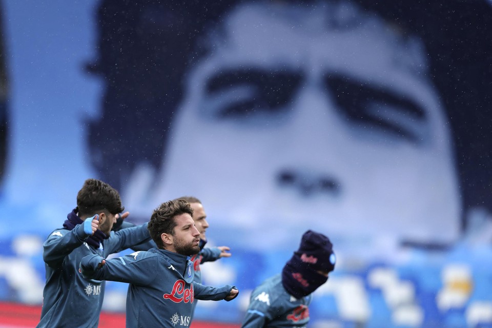 Dries Mertens tijdens de opwarming.