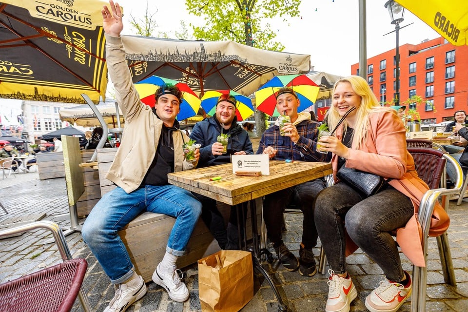 Een terrasje in Mechelen.