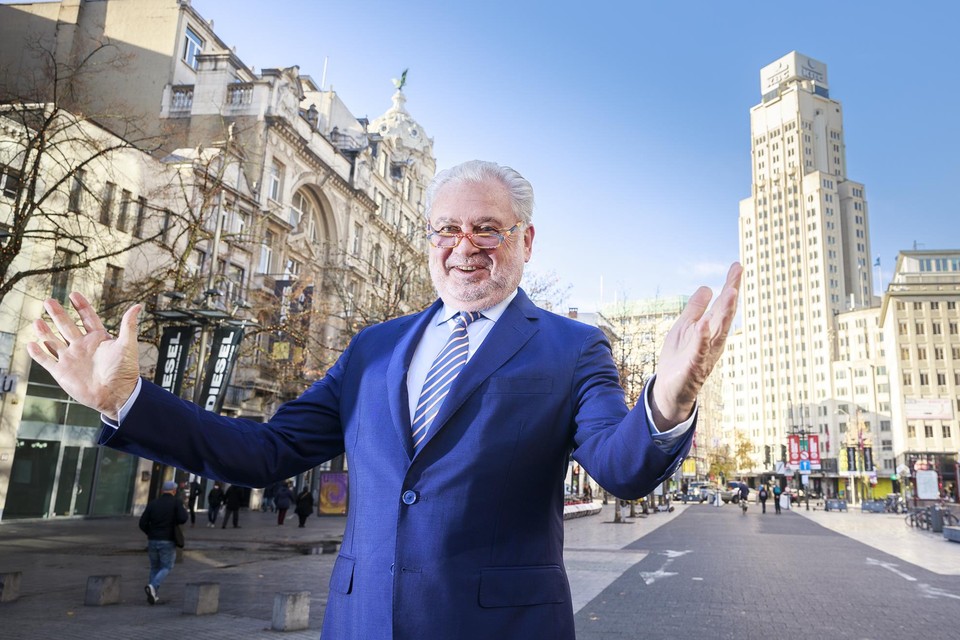 Fernand Huts kocht vorig jaar ook de Boerentoren van KBC om het gebouw een nieuwe toekomst te geven.