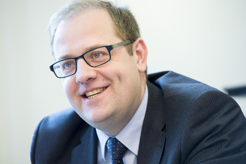 Het was allemaal te veel geworden voor burgemeester Tom De Vries (Open Vld).