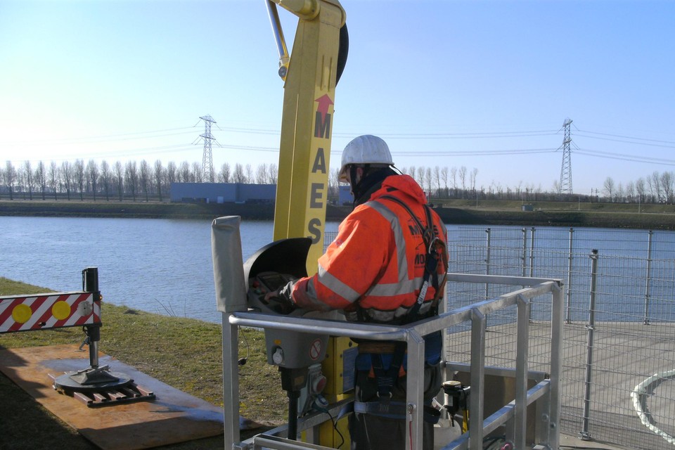 Groep Maes zoekt onder meer dringend machinisten om hoogwerkers te bedienen.