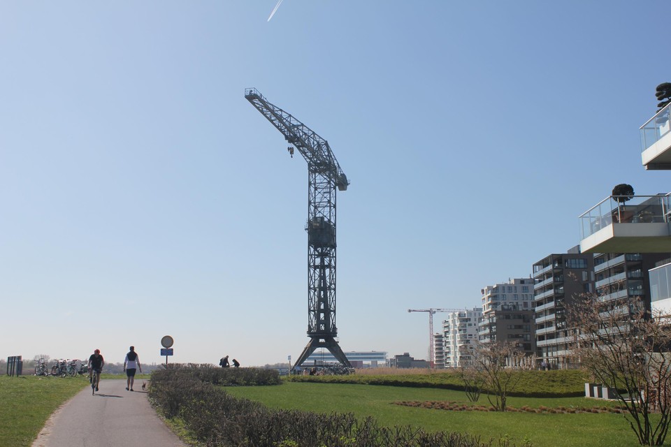 De kraan is een van de laatste restanten van de Boelwerf.