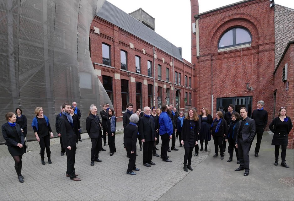 Le Madrigal de Lille bestaat uit een veertigtal koorleden.