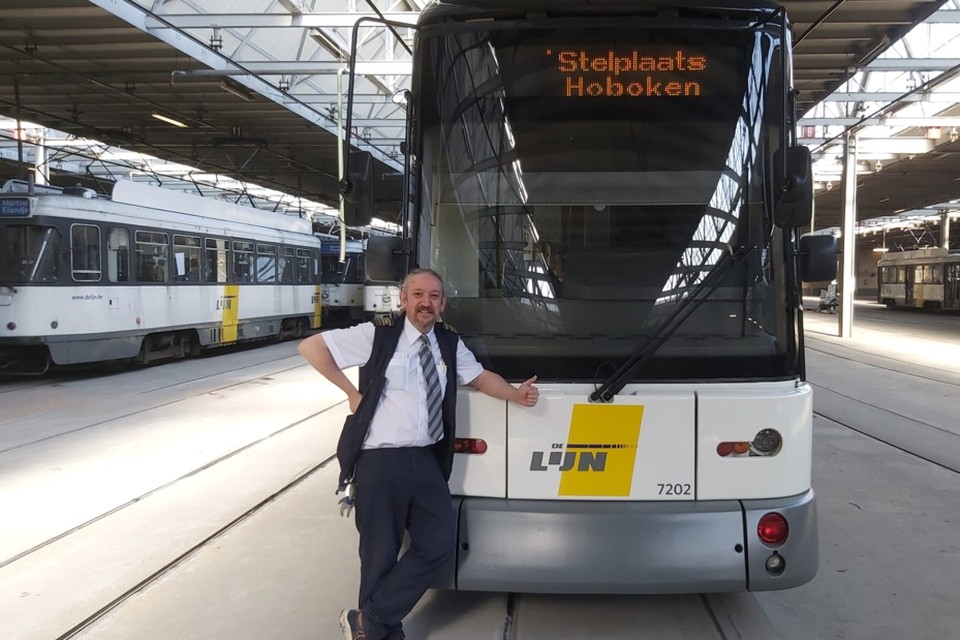 Schrijft een rapport Stam Hoorzitting Trotse trambestuurder Jan Gillis (54) blijft werken in tijden van corona:  “Wie nu de tram neemt, heeft hem echt nodig” (Antwerpen) | Gazet van  Antwerpen Mobile