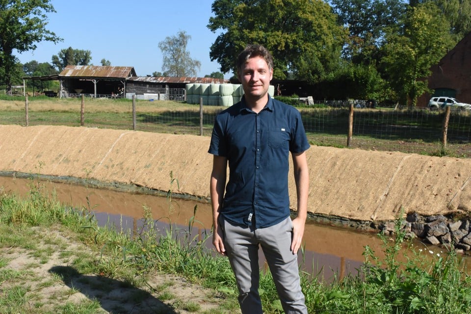Projectleider Rik Scholiers bij een deel van de vispassage.