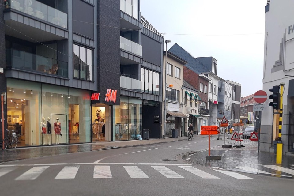 Sinds 1 augustus is het fietspad in de Kloosterstraat afgesloten richting Rozenberg. 