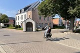 thumbnail: Aan het kapelletje in de Diepestraat is er sinds dit schooljaar geen toezicht meer.