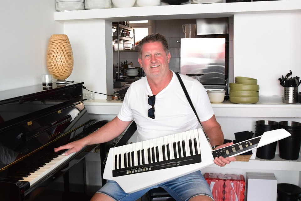 Producer en keyboardspeler Koen De Beir: “Muziek is mijn leven.” 