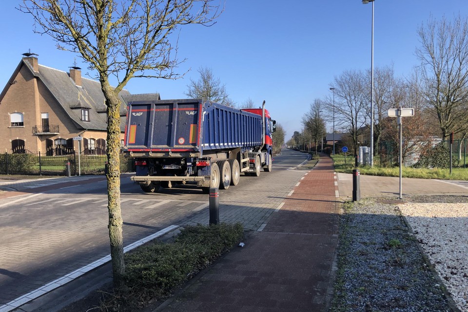 De verhoogde kruispunten verdwijnen.