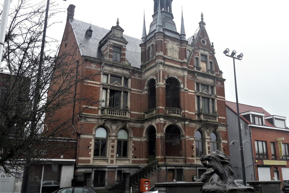 Het oud gemeentehuis. 
