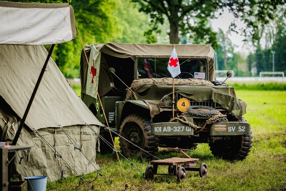 De Herseltse vereniging 82nd-101st US Airborne Division vzw – Belgium zorgt voor een kampement aan Ter laken.