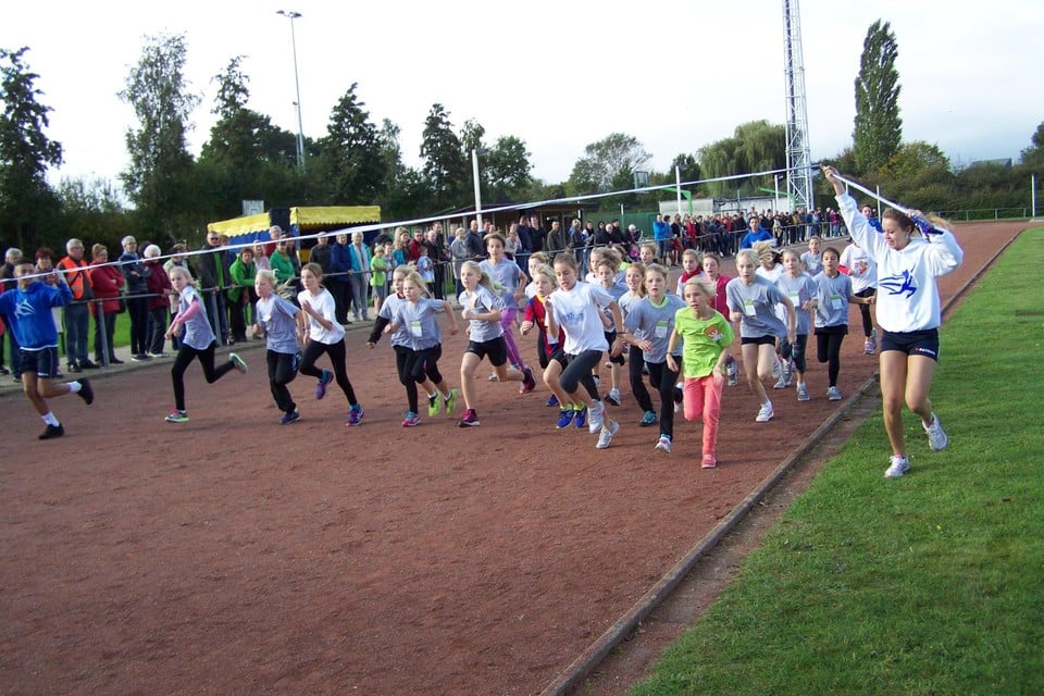 De kinderen van de Vosselaarse basisscholen nemen woensdag deel aan de scholenveldloop. 
