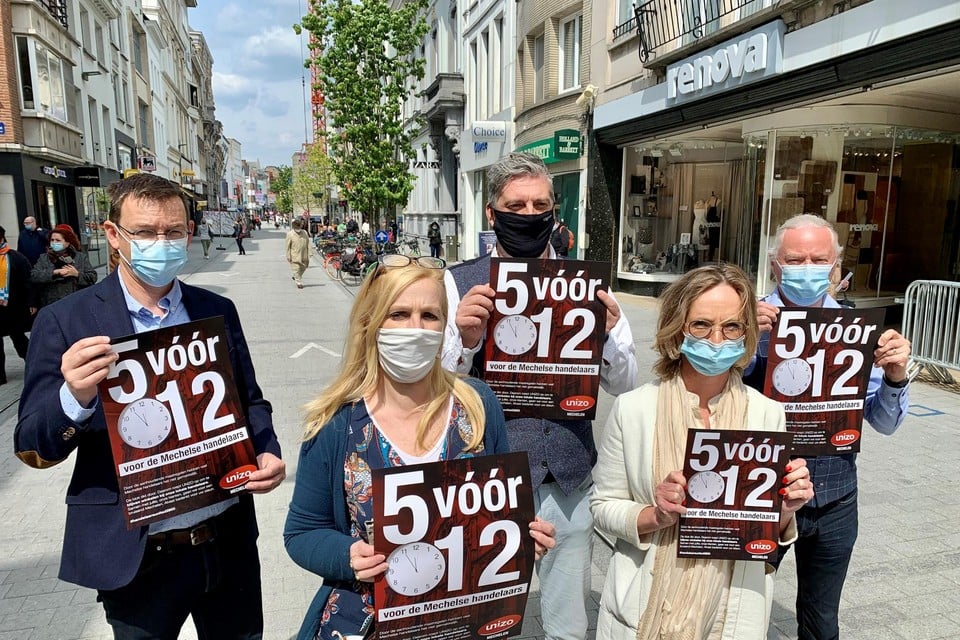 Unizo Mechelen is met een affichecampagne gestart die klanten oproept om meer dan ooit lokaal te winkelen.