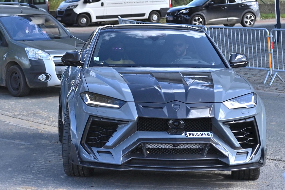 Michy Batshuayi in zijn Batmobiel