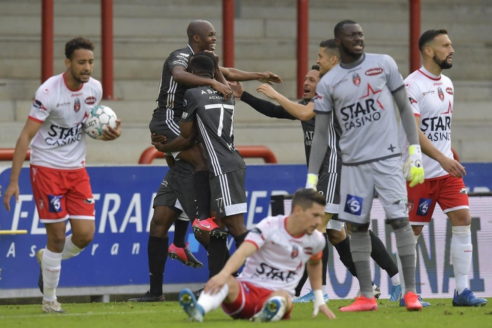 Eupen speelde vorig weekend nog tegen Moeskroen waar het coronavirus intussen ook binnendrong.