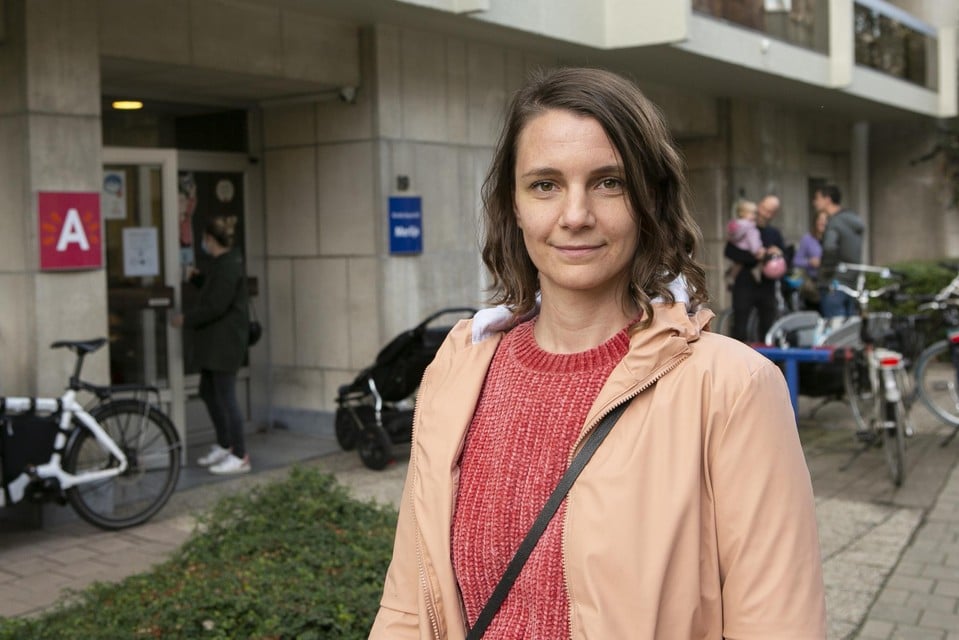 Nina, het vijf maanden oude dochtertje van Karmen Resman, zou op 2 november in Merlijn starten. “Deze onverwachts snelle sluiting is not done”, zegt ze. 