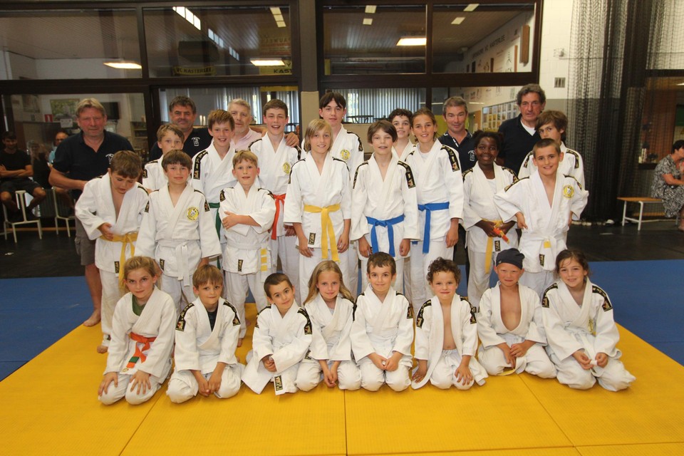 Judoclub Hirano uit Kasterlee tijdens de clubkampioenschappen in het sportcentrum Duineneind 