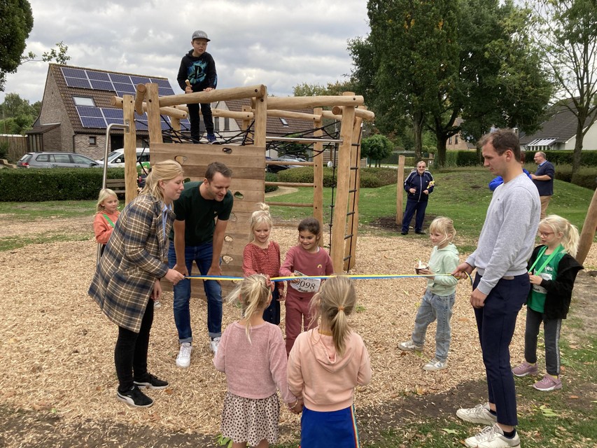 In oktober vorig jaar werd het vernieuwde buurtspeelpleintje Den Uil officieel geopend.