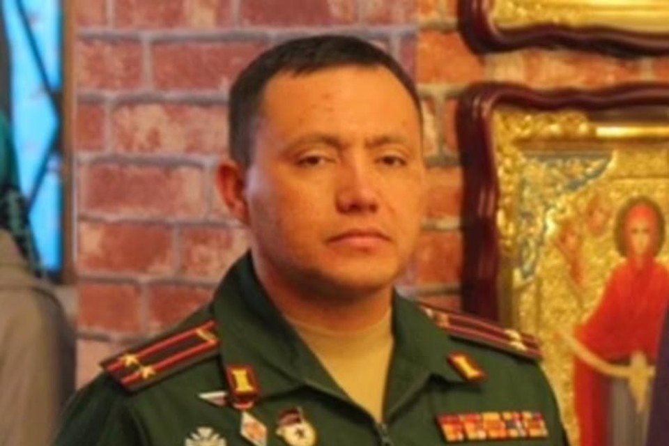 Azatbek Omurbekov 
