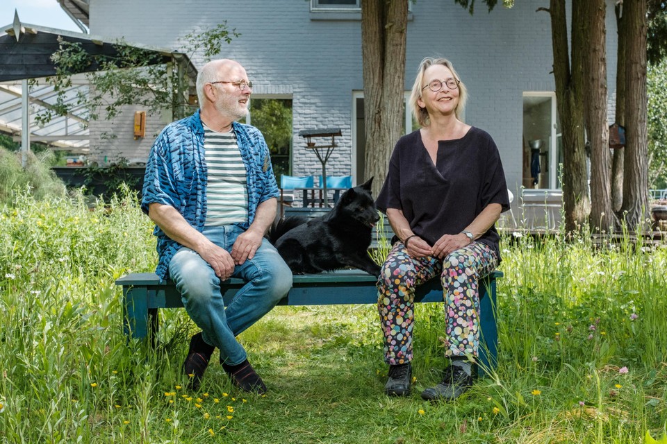 Schipperke Max werd vernoemd naar koningin Maxima. “Al hebben wij eigenlijk niets met het koningshuis”, zeggen de twee.