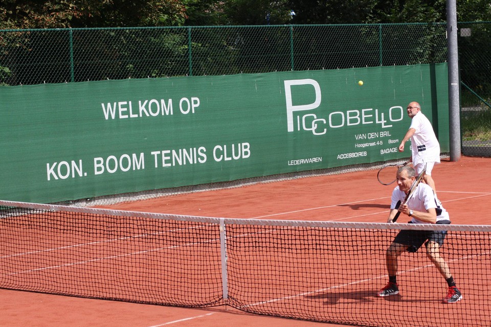 Tennis Club Boom heet jongeren welkom voor een gratis initiatie.
