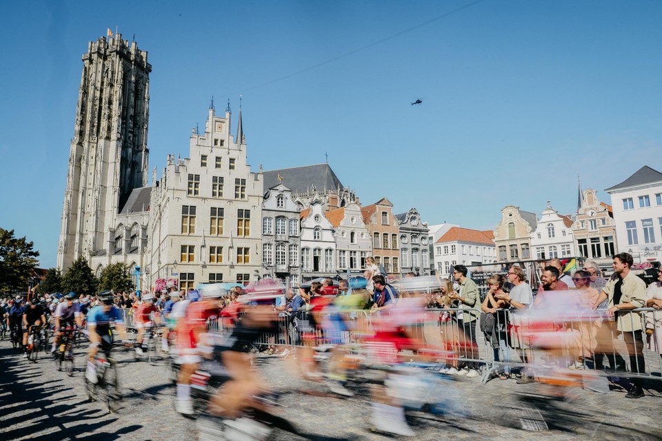 De doortocht van het WK wielrennen op de Grote Markt.
