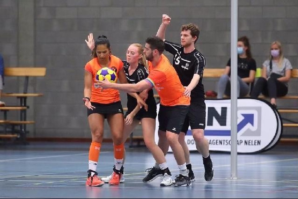 Amber Engels en Arne Beeck (zwart) zitten voor het eerst bij de Belgische ploeg.