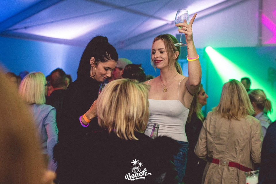 A night to remember. Dat was de slotavond van 360 Beach, een ode aan de ooit in dezelfde buurt gevestigde dancing Cartier’s.