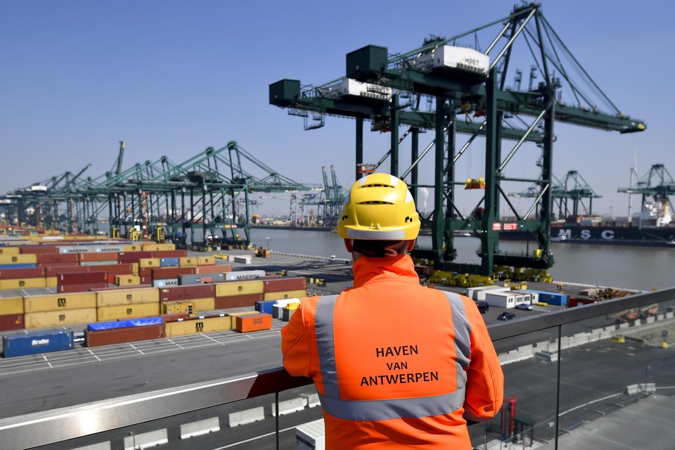Is de havenuitbreiding nefast voor het stikstof dat in de haven neerdwarrelt, en ook de gezondheid van werknemers kan aantasten? 