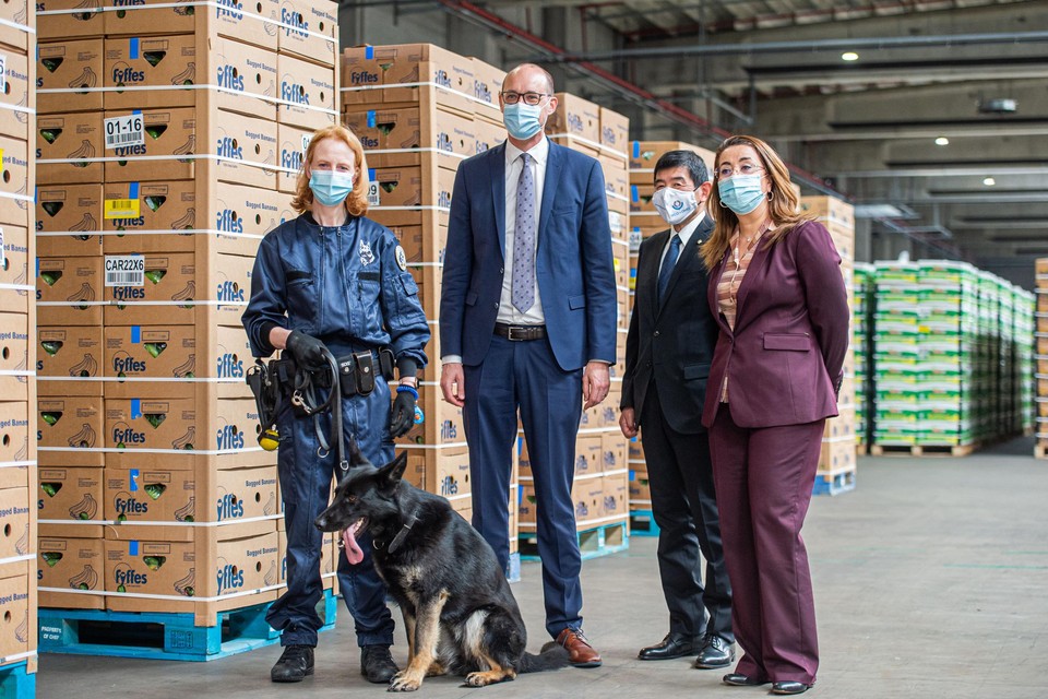 Minister van Financiën Vincent Van Peteghem () presenteerde de drugsvangstcijfers met secretaris-generaal Kunio Mikuriya van de werelddouaneorganisatie en Ghada Fathi Waly, directeur van het United Nations Office on Drugs and Crime.