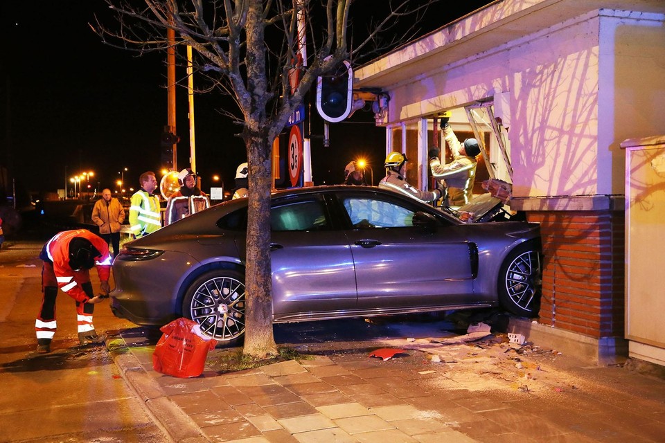 “Het aantal ongevallen in Mechelen daalde vorig jaar tot 841”, zegt burgemeester Alexander Vandersmissen. 