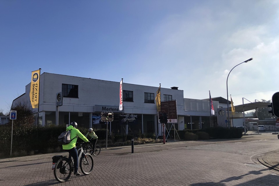 De oude garage wordt over een paar maanden afgebroken.