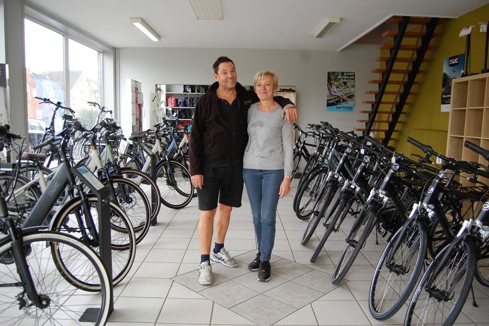 Niet doen terugtrekken Koe Na 36 jaar sluiten Dirk en Christine hun bekende fietsenwinkel: “Het  jarenlange harde werk wreekt zich op mijn lichaam” | Gazet van Antwerpen  Mobile