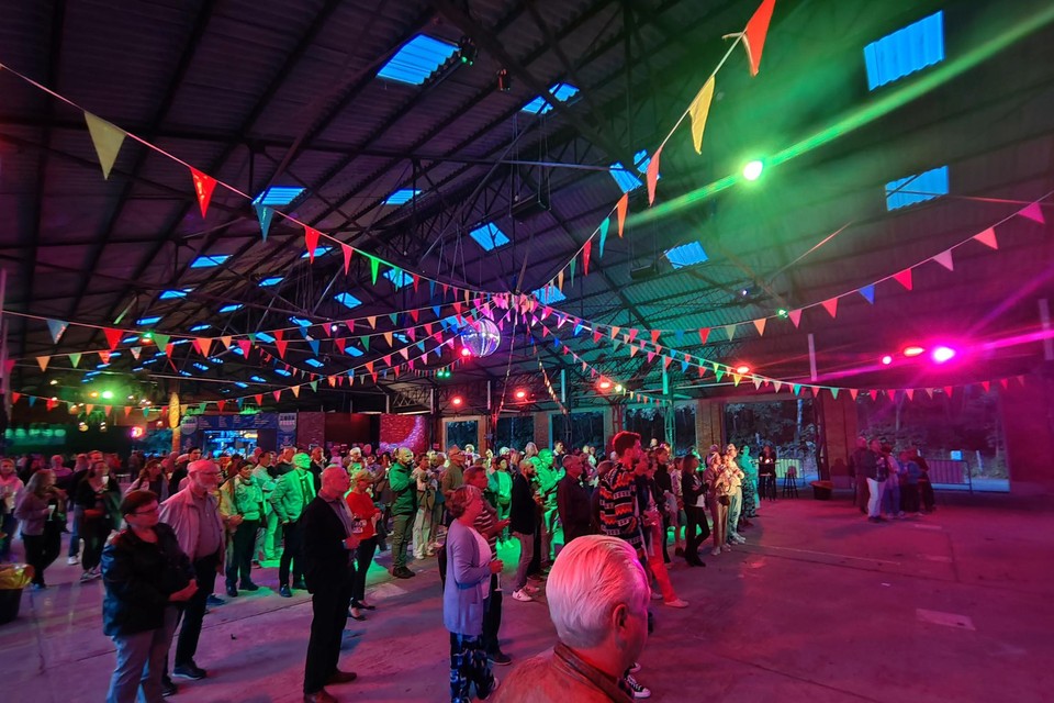Een bedanking voor de vrijwilligers in de shelter.
