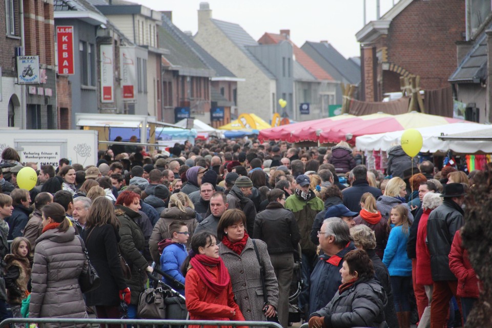 Zondag kun je op de jaarmarkt in de Rechtestraat in Lille weer over de koppen lopen.