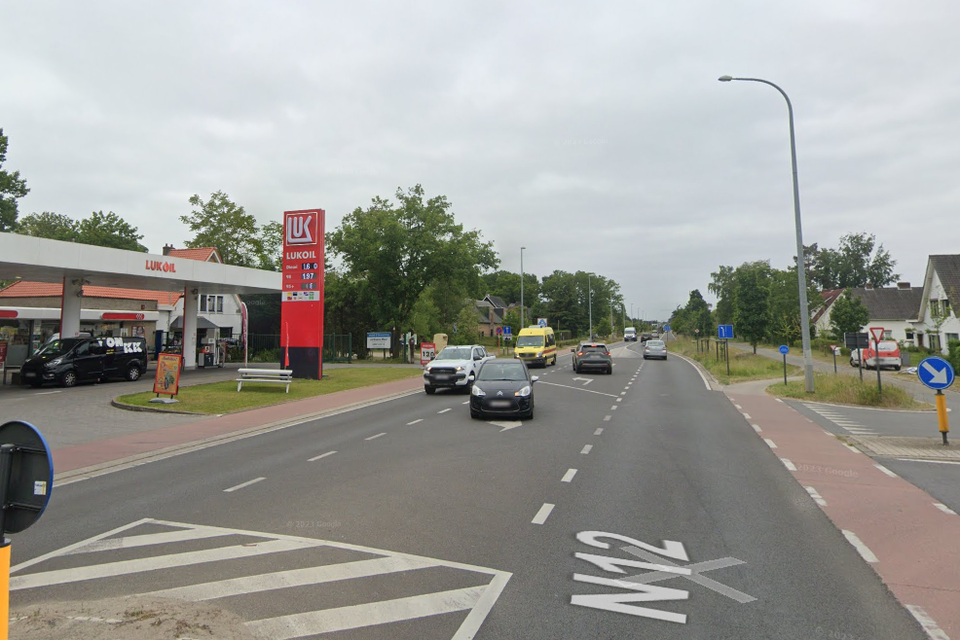 In Schilde heeft donderdagmiddag een aanrijding plaatsgevonden tussen een auto en een wagen van de politieschool.