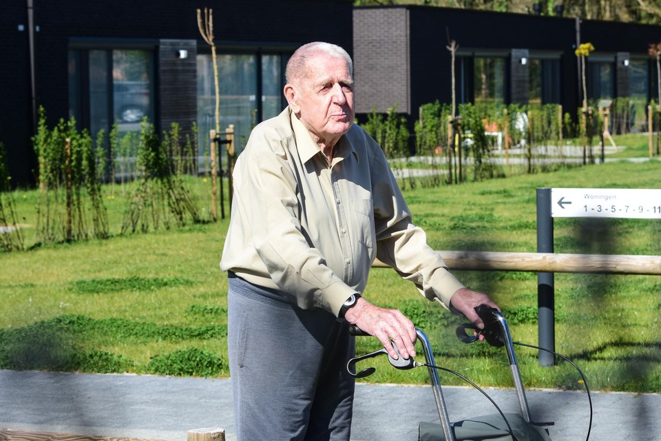 Marcel Verbruggen in het voorjaar van 2020 aan de assistentiewoningen van Pniël in Pulderbos.