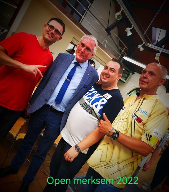 Heta (links), met Huybrechts en Mario Vandenbogaerde (rechts).