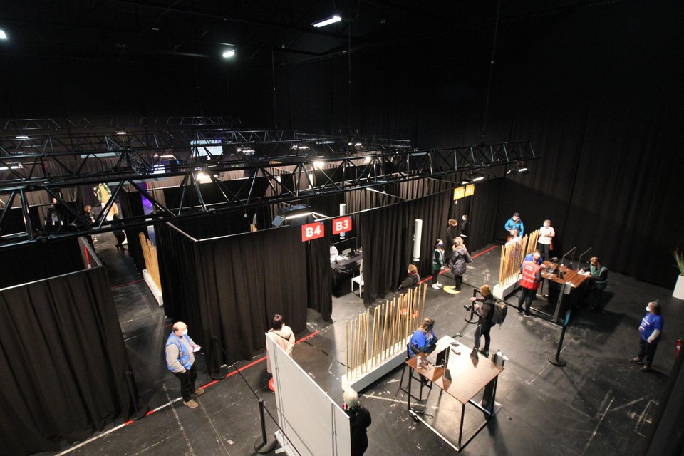 De grote studio 9 werd reeds ingeruild voor de foyer van AED Studios. 