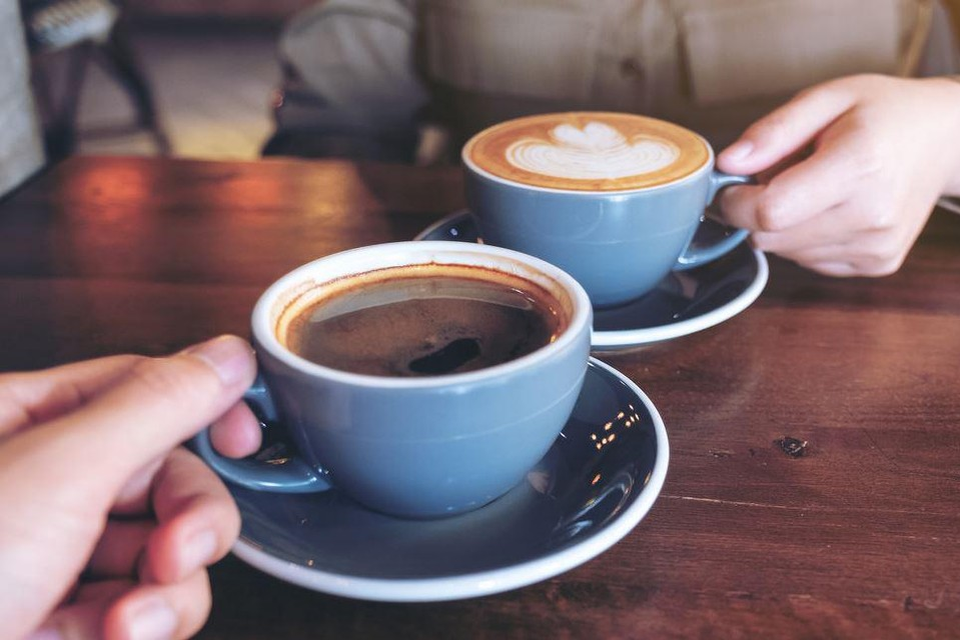 Vernederen Aarde Broer Kopje koffie wordt duurder: prijzen van bonen klimmen naar ongekende  recordhoogtes | Gazet van Antwerpen Mobile