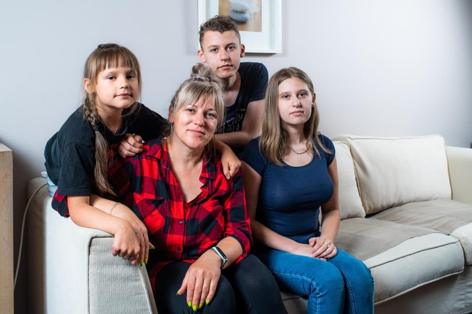Ook Alexandra Yurkevych (39), die met haar kinderen in Deurne verblijft, overweegt geen snelle terugkeer met haar gezin naar Oekraïne. 