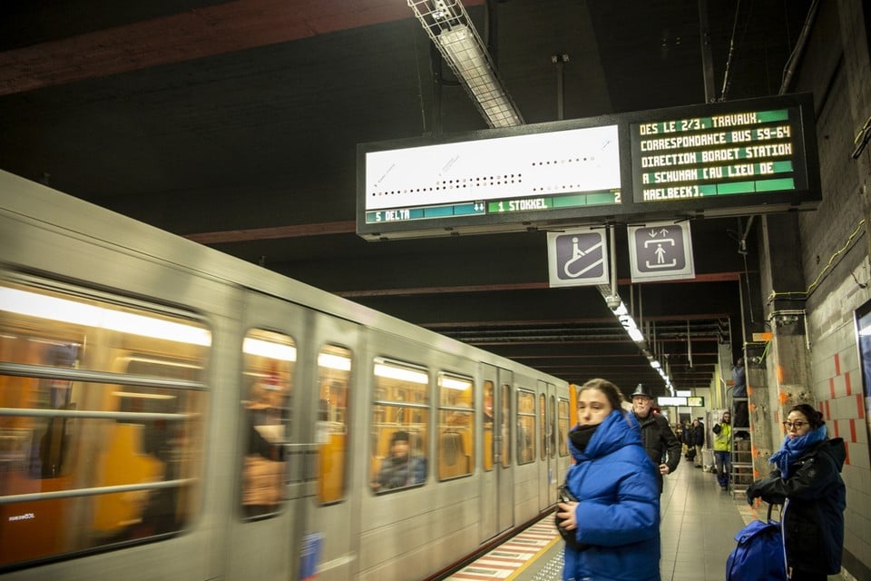 De metro in Brussel, waar de infoborden doorgaans correcte informatie geven. 