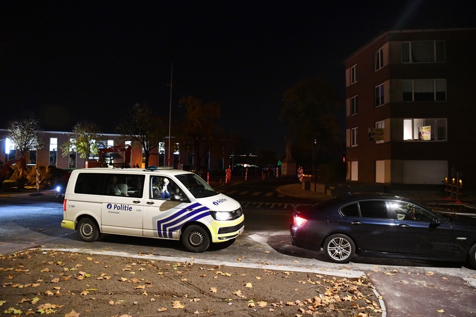 titel telegram Droogte Boze buurman schiet met loodjesgeweer op straatmuzikant aan Aldi (Deurne) |  Gazet van Antwerpen Mobile