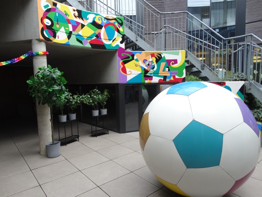 Het werk kreeg de naam ‘Soccer Fest’.