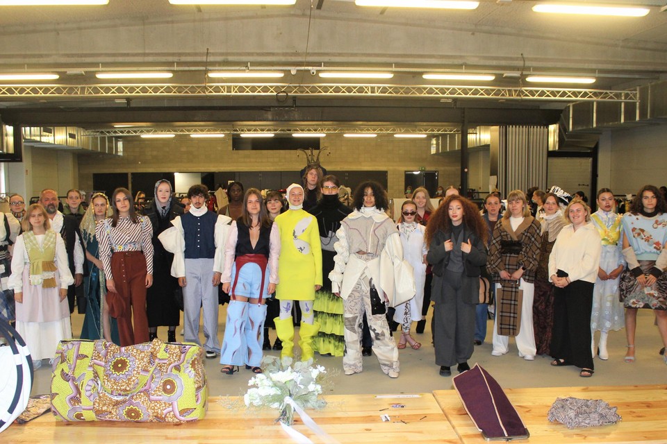 De modestudenten van Ursulinen Mechelen zijn klaar voor hun modeshow.